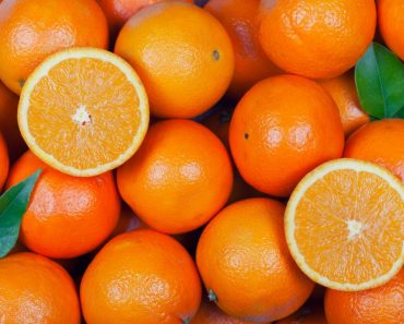 Orange Fruit Varieties: Growing Fruits That Are Orange