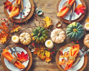 10 Thanksgiving Table Decor Ideas – Using Garden Flowers, Foliage, and Fruit