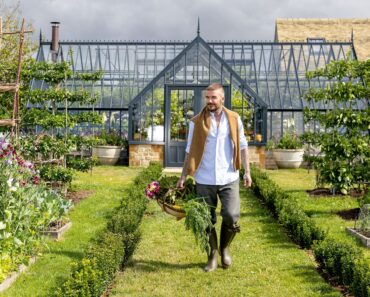 Victoria and David Beckham Have the Classic Greenhouse of Our Dreams – and You Can Get the Look for Less Victoria and David Beckham Have the Classic Greenhouse of Our Dreams – and You Can Get the Look for Less